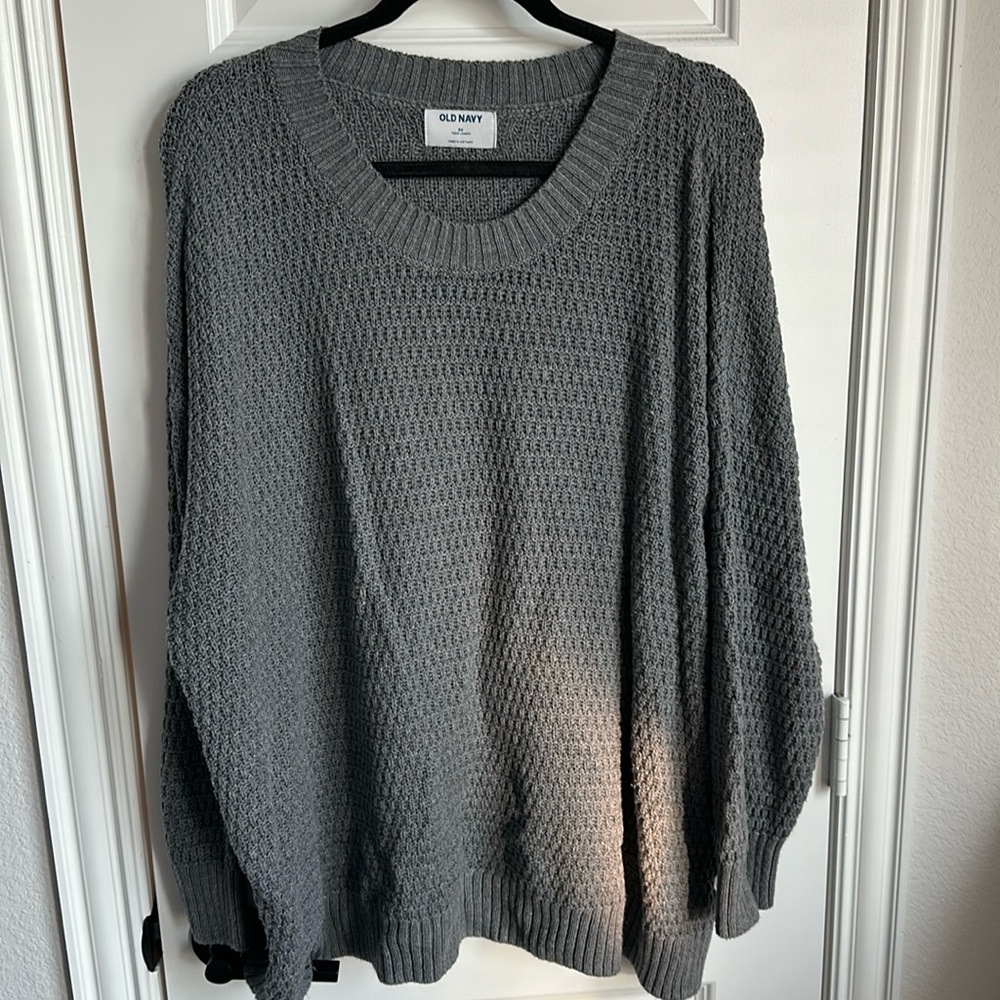Old Navy plus size gray knit sweater